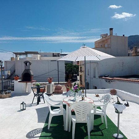 Charming House In Illar With Mountain View And Balcony Villa Eksteriør billede