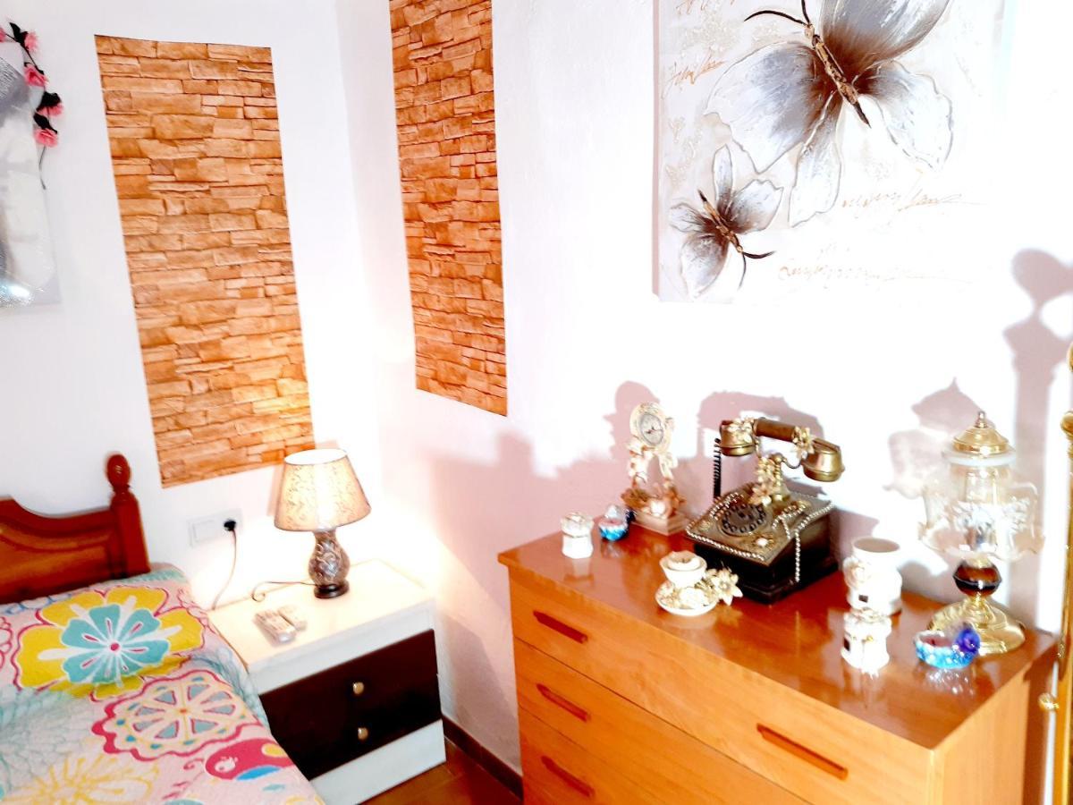 Charming House In Illar With Mountain View And Balcony Villa Eksteriør billede