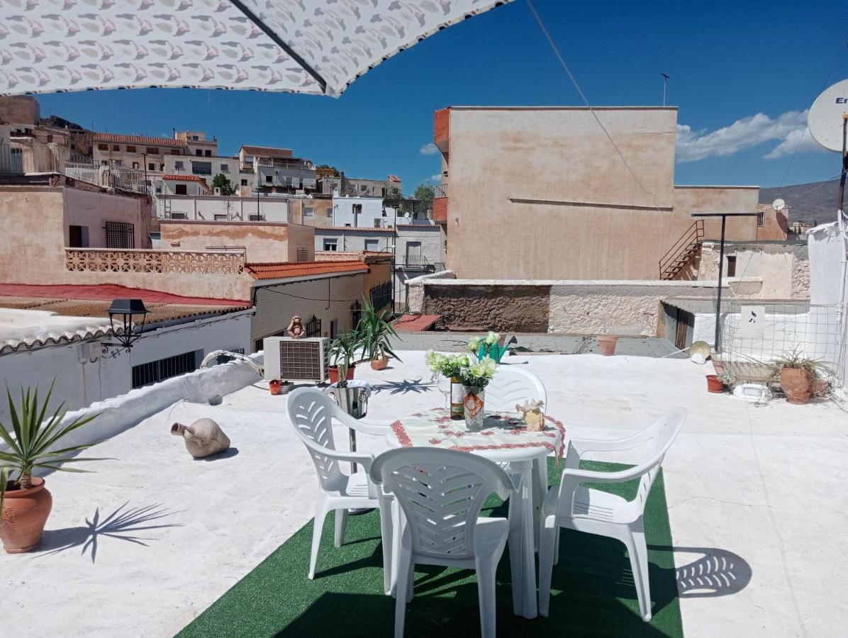 Charming House In Illar With Mountain View And Balcony Villa Eksteriør billede