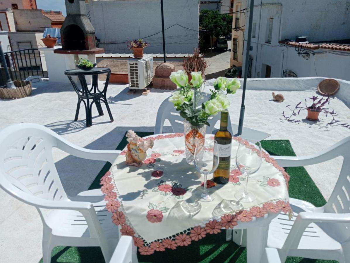 Charming House In Illar With Mountain View And Balcony Villa Eksteriør billede