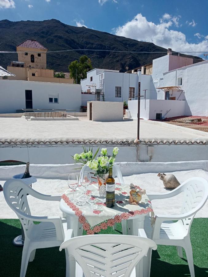 Charming House In Illar With Mountain View And Balcony Villa Eksteriør billede