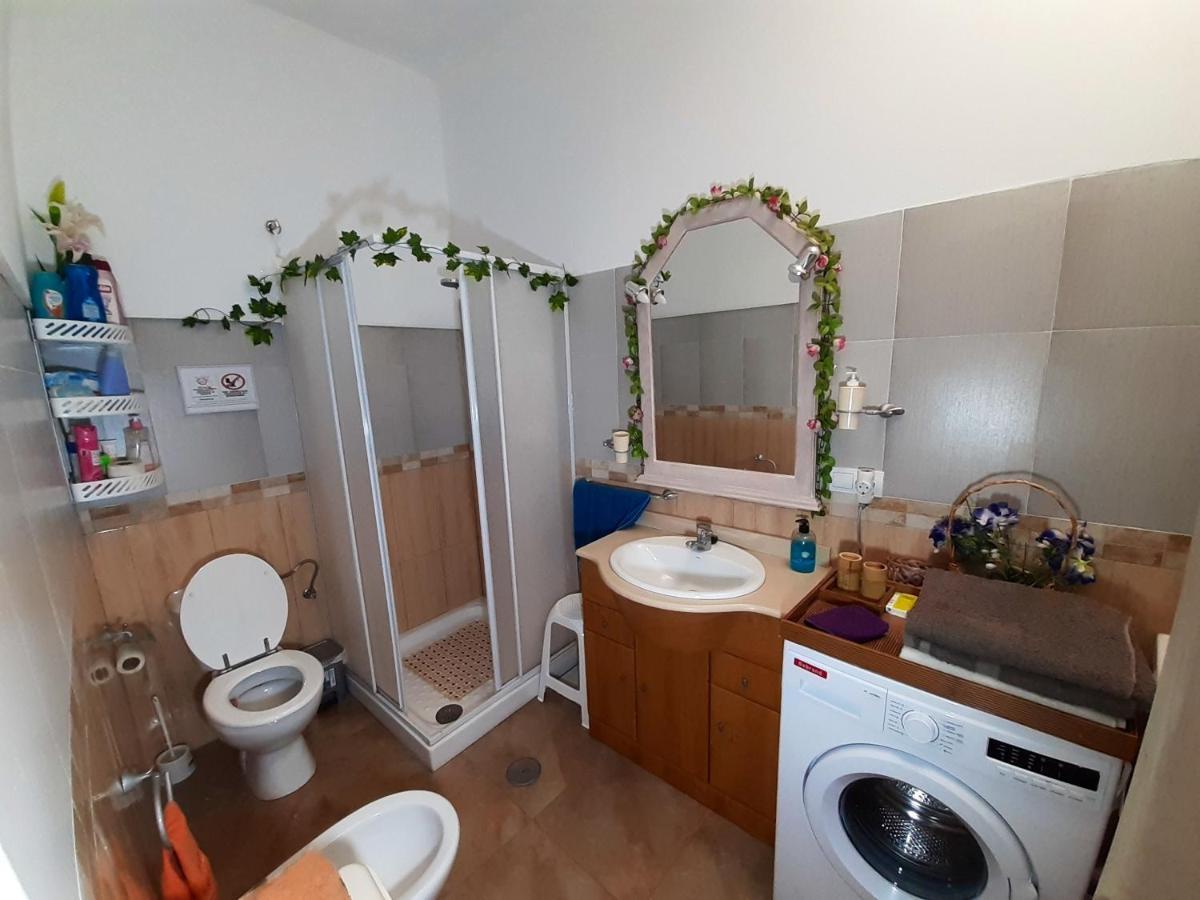 Charming House In Illar With Mountain View And Balcony Villa Eksteriør billede
