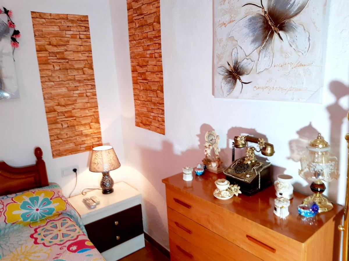 Charming House In Illar With Mountain View And Balcony Villa Eksteriør billede