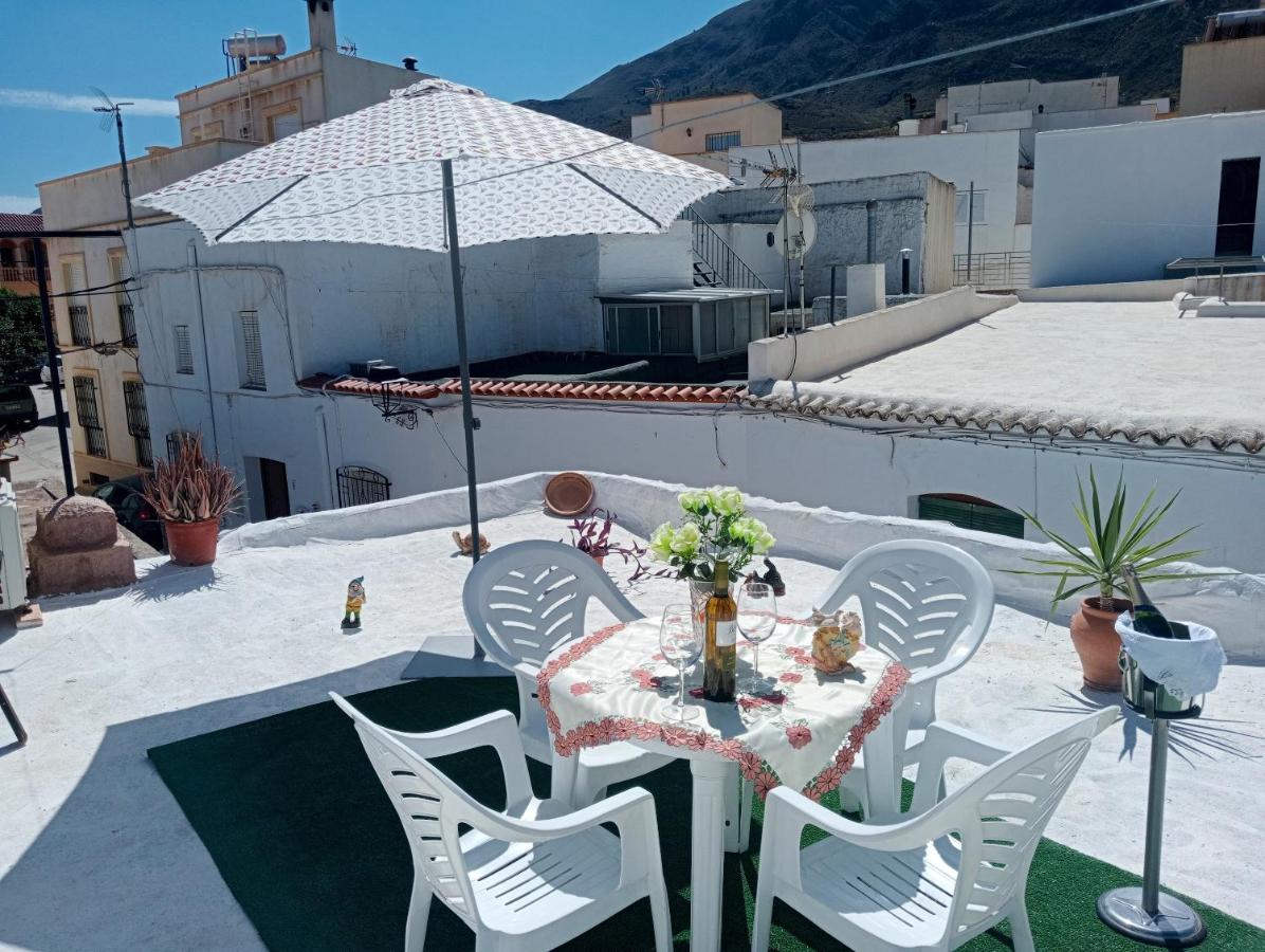 Charming House In Illar With Mountain View And Balcony Villa Eksteriør billede
