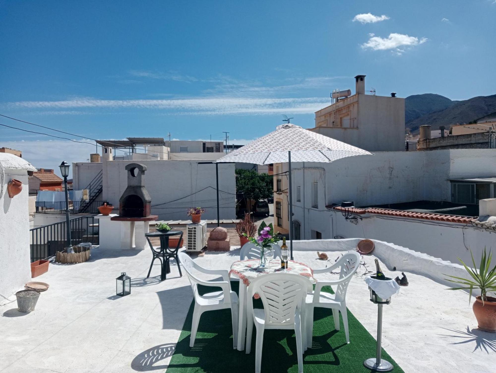 Charming House In Illar With Mountain View And Balcony Villa Eksteriør billede